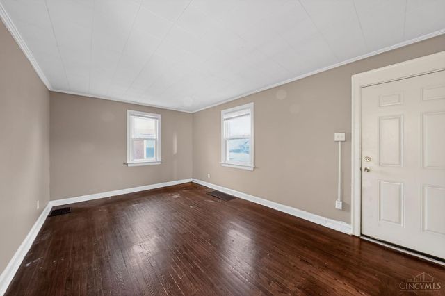 1166 Groesbeck Road, Cincinnati, OH 45224