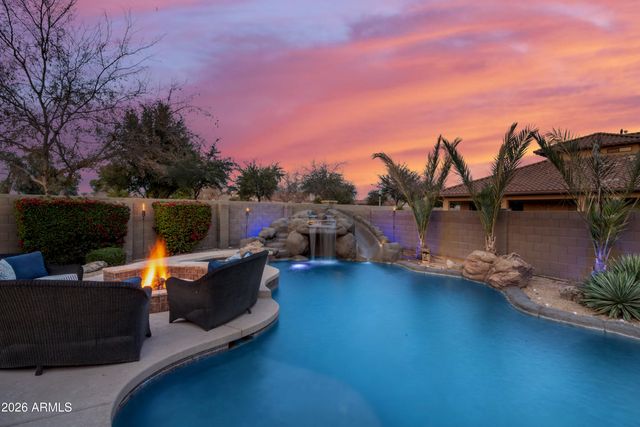 245 N PARKVIEW Court, Litchfield Park, AZ 85340