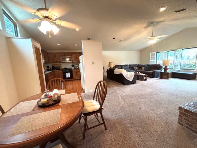 10725 Legg Drive, Kemp, TX 75143