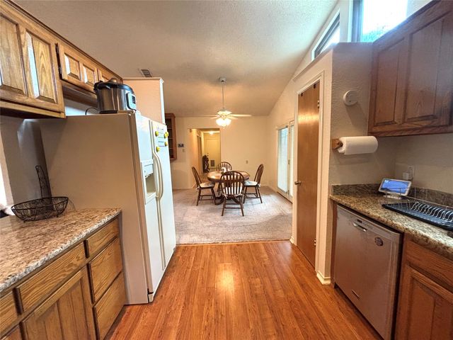10725 Legg Drive, Kemp, TX 75143