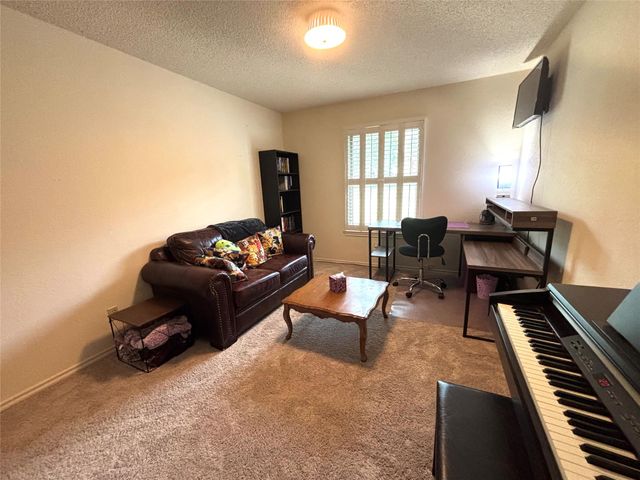 10725 Legg Drive, Kemp, TX 75143