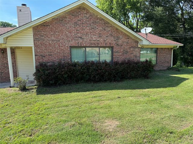 10725 Legg Drive, Kemp, TX 75143
