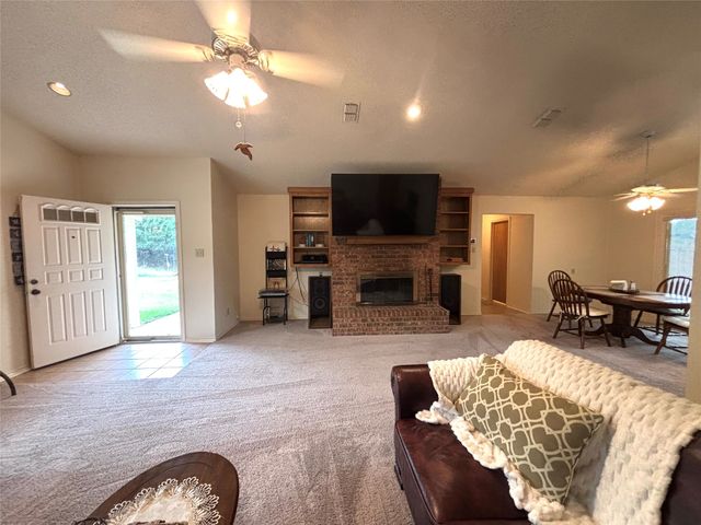 10725 Legg Drive, Kemp, TX 75143