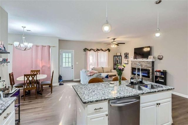 7805 Rock Rose Lane, Fairburn, GA 30213