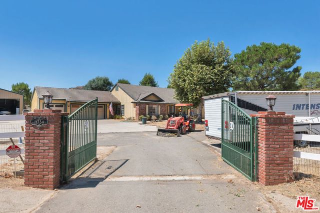 11734 Chisholm Court, Agua Dulce, CA 91390
