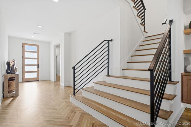 9705 E 116th Place S, Bixby, OK 74008