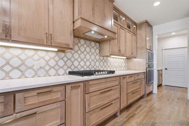 9705 E 116th Place S, Bixby, OK 74008