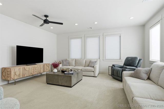 9705 E 116th Place S, Bixby, OK 74008