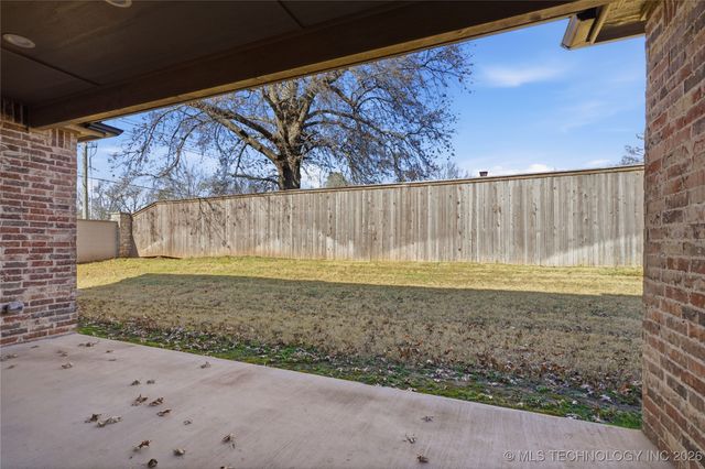 9705 E 116th Place S, Bixby, OK 74008