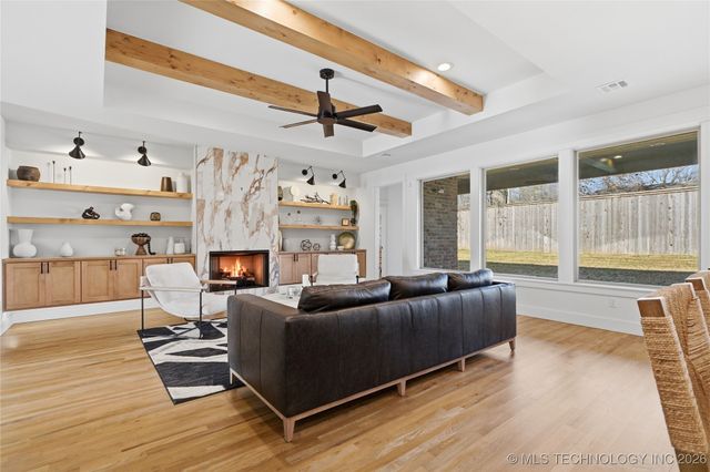 9705 E 116th Place S, Bixby, OK 74008