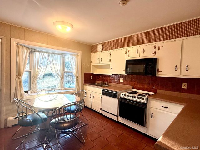 130 Grand Street, Highland, NY 12528