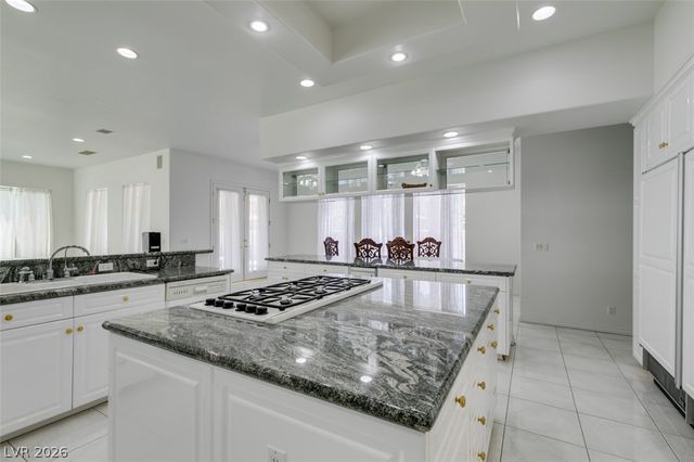 8033 Secret Harbor Court, Las Vegas, NV 89128