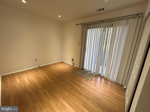 25 WYNDHAM PL, Trenton, NJ 08691