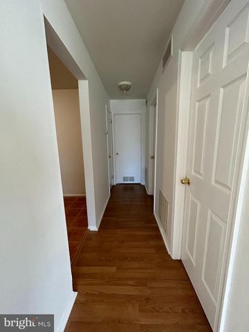 25 WYNDHAM PL, Trenton, NJ 08691