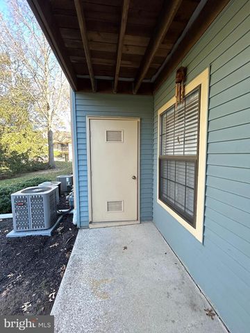 25 WYNDHAM PL, Trenton, NJ 08691