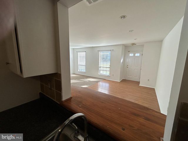 25 WYNDHAM PL, Trenton, NJ 08691