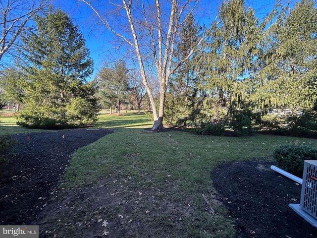 25 WYNDHAM PL, Trenton, NJ 08691