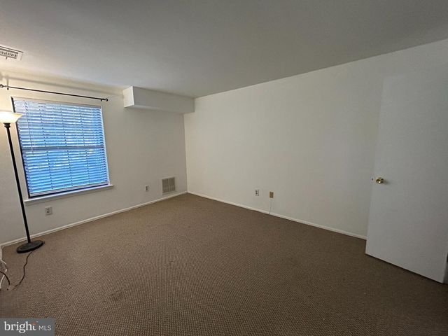 25 WYNDHAM PL, Trenton, NJ 08691