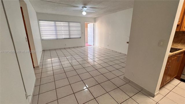 809 Twin Lakes Dr 32-A, Coral Springs, FL 33071