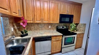 809 Twin Lakes Dr 32-A, Coral Springs, FL 33071