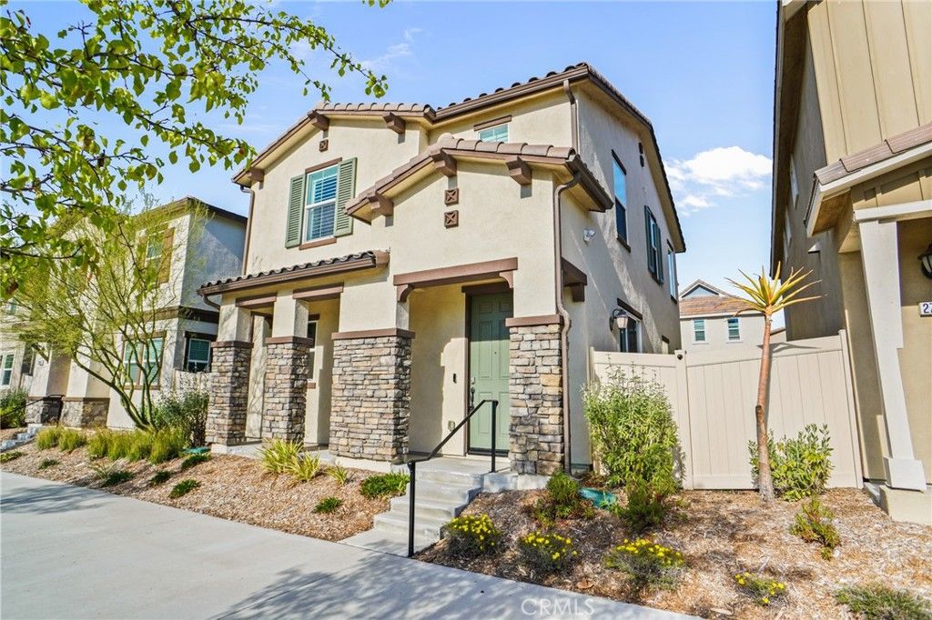 27605 Sawtooth, Canyon Country, CA 91387 — exterior