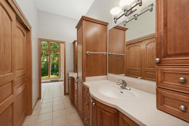 2890 Bridle COURT, Lake Geneva, WI 53147