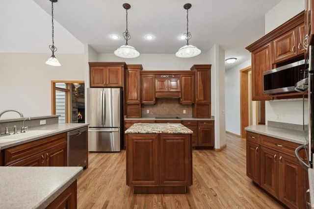 2890 Bridle COURT, Lake Geneva, WI 53147