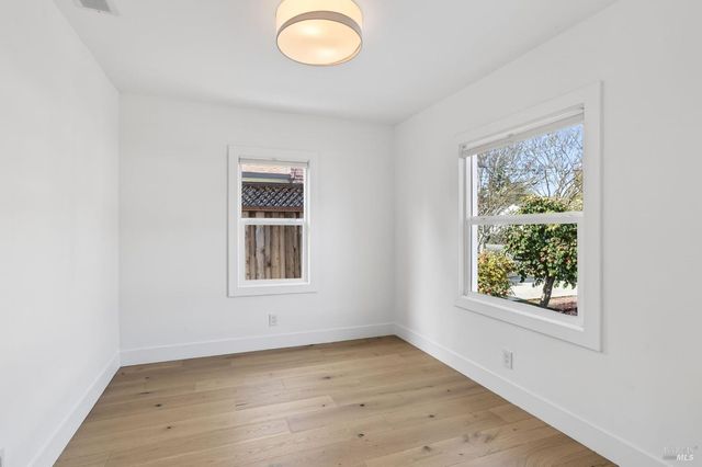 2034 Augustan Ave, Santa Rosa, CA 95404