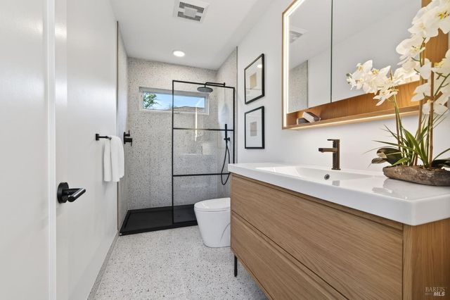 2034 Augustan Ave, Santa Rosa, CA 95404