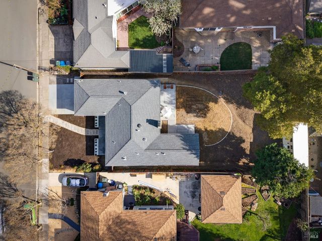 2034 Augustan Ave, Santa Rosa, CA 95404