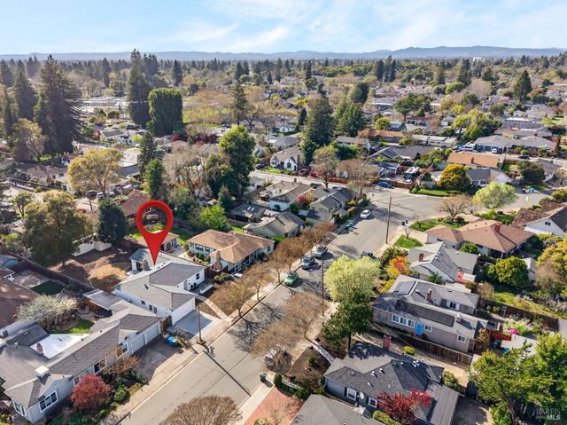 2034 Augustan Ave, Santa Rosa, CA 95404