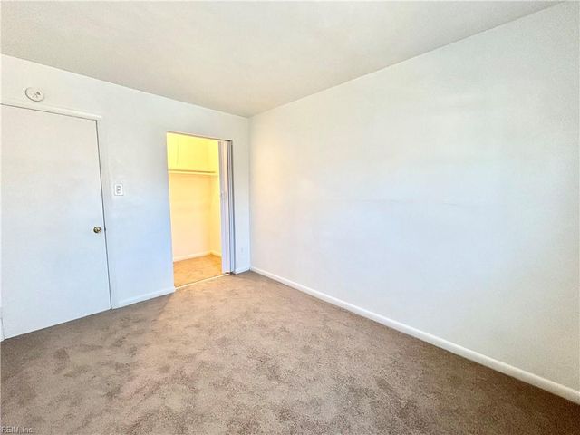 5824 Pickering ST, Virginia Beach, VA 23462