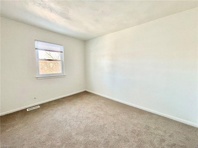 5824 Pickering ST, Virginia Beach, VA 23462