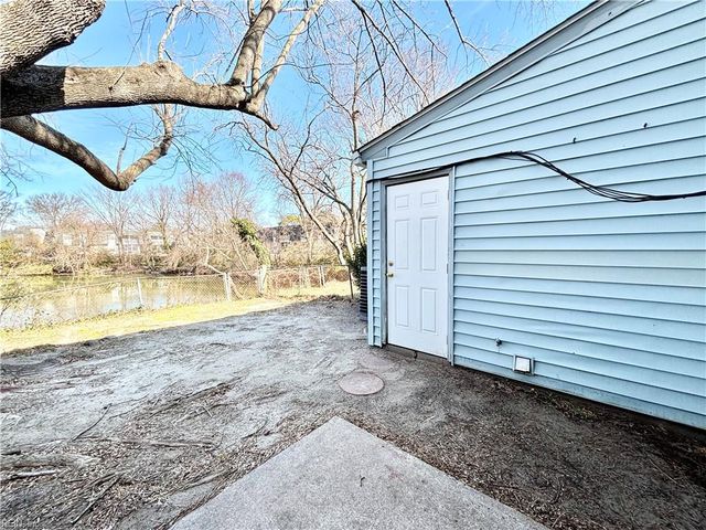 5824 Pickering ST, Virginia Beach, VA 23462