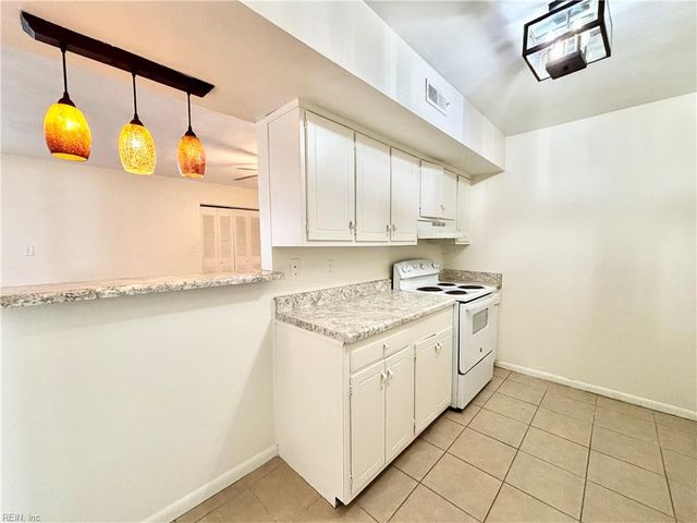 5824 Pickering ST, Virginia Beach, VA 23462