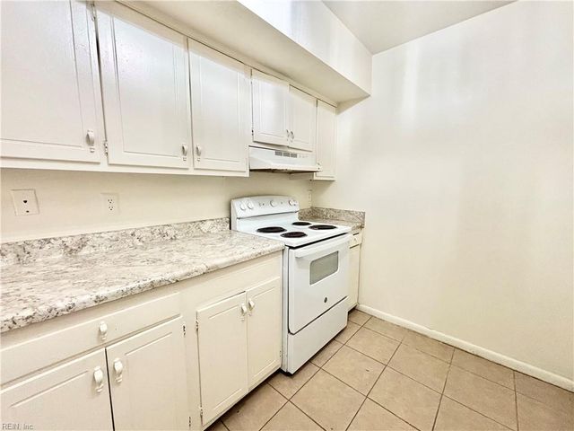 5824 Pickering ST, Virginia Beach, VA 23462