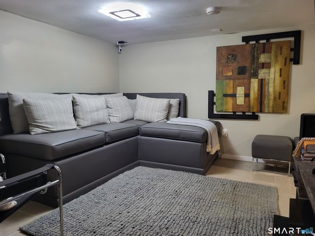 110 Darby Street, Bloomfield, CT 06002