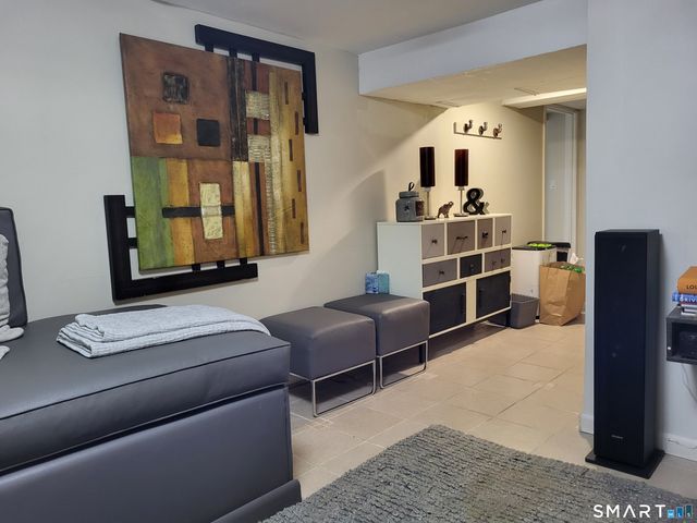 110 Darby Street, Bloomfield, CT 06002