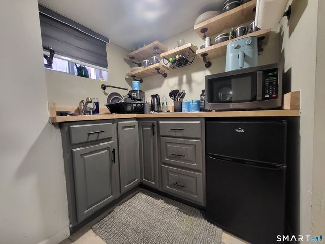 110 Darby Street, Bloomfield, CT 06002