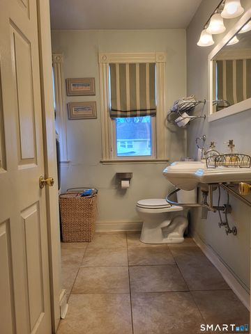 110 Darby Street, Bloomfield, CT 06002