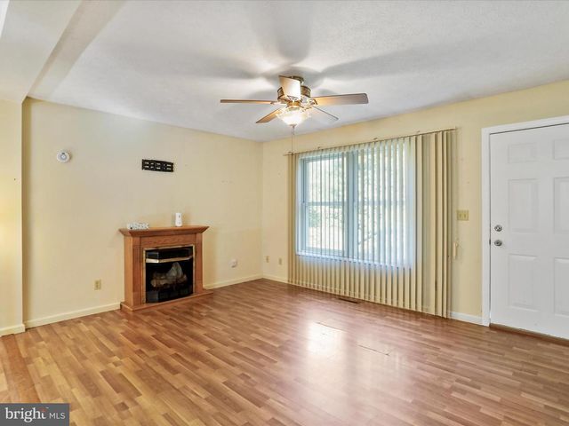 1840 SHADE LN, Berkeley Springs, WV 25411