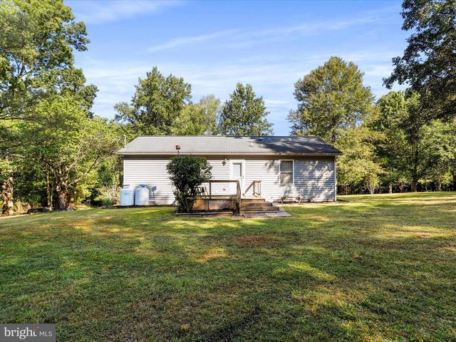 1840 SHADE LN, Berkeley Springs, WV 25411