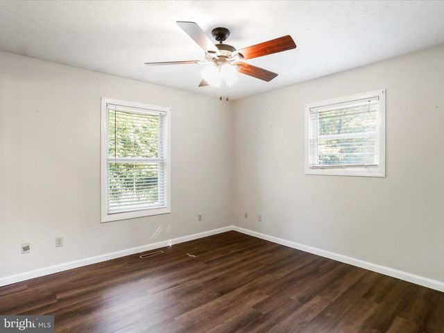 1840 SHADE LN, Berkeley Springs, WV 25411