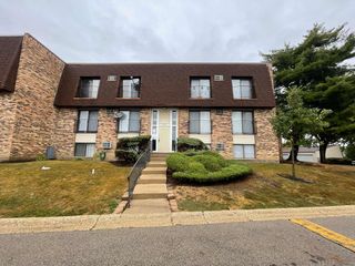 202 S Waters Edge Drive 201, Glendale Heights, IL 60139
