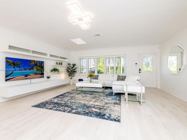 2118 NE 15th Street, Fort Lauderdale, FL 33304