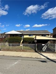 214 4th Ave, Rankin, PA 15104