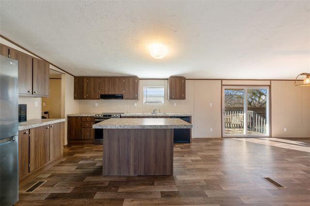 624 S Old Stagecoach RD, Kyle, TX 78640