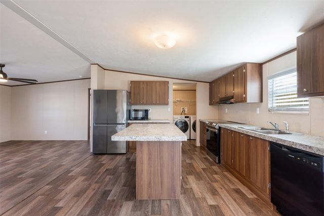 624 S Old Stagecoach RD, Kyle, TX 78640