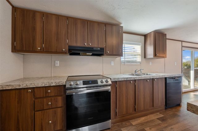 624 S Old Stagecoach RD, Kyle, TX 78640