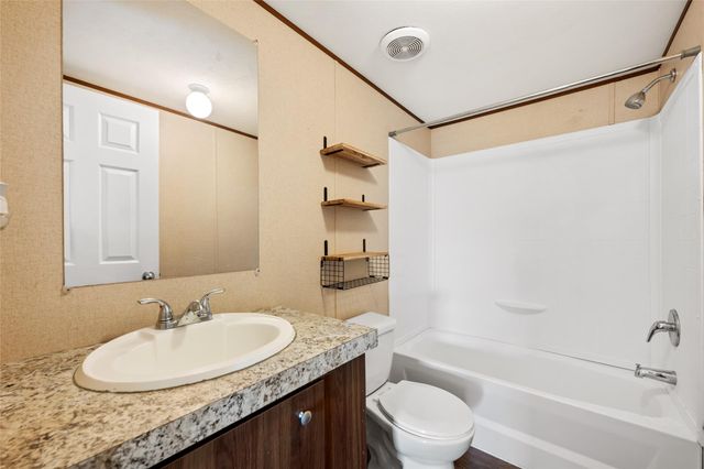 624 S Old Stagecoach RD, Kyle, TX 78640